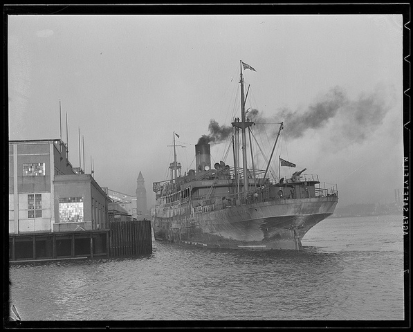 British blockade American ports.