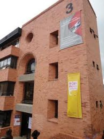 pone en funcionamiento el edificio administrativo