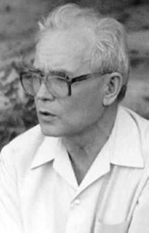 Стал идейным руководителем и неформальным главой большого и активно работающего содружества новосибирских программистов.