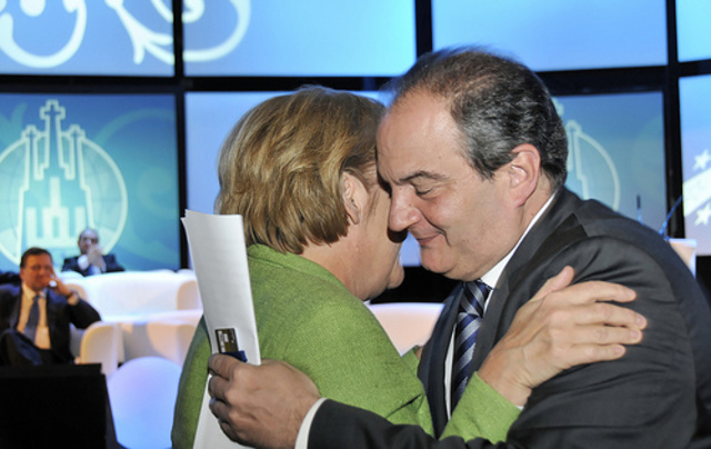 Deal with private creditors