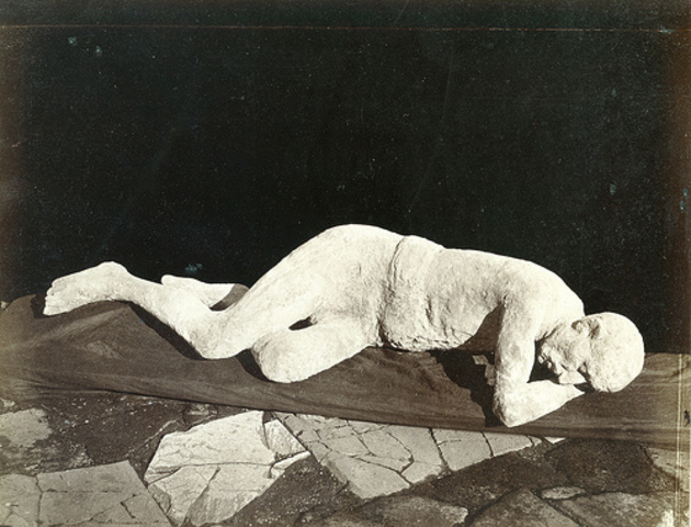 May you stay forever young’ in Pompeii nel