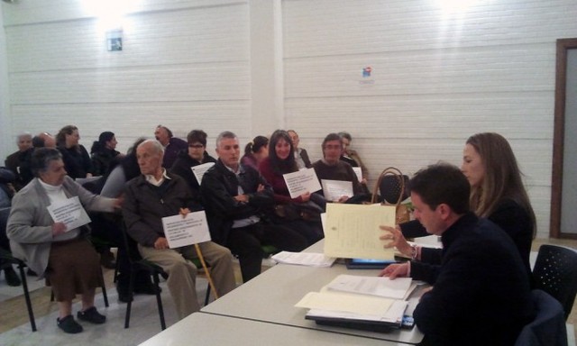 Los vecinos plantan cara al gobierno municipal
