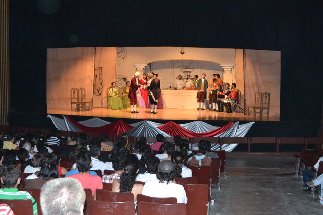 Funcion de LA BODA DE LAS VARGAS