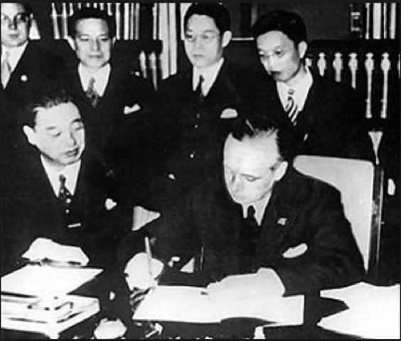 *Japan*1936 Japan signed a anti-communist pact with Germany and Italy