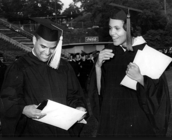 Hamilton Holmes & Charlayne Hunter into UGA