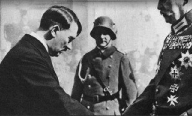 Hitler diventa cancelliere