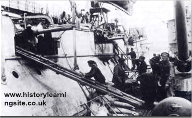 Germans begin unrestricted submarine warfare