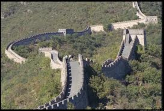476 BC - 221 BC Great wall of china was built