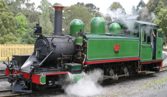 The first working steam locomotive train, known as Puffing Billy, is built