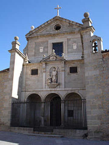 Founds St. Joseph's in Avila