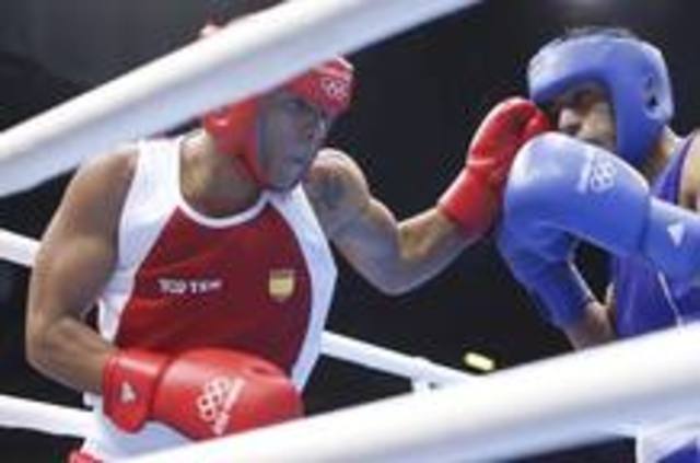 España se queda sin representantes en boxeo tras las derrotas de De la Nieve y Alonso