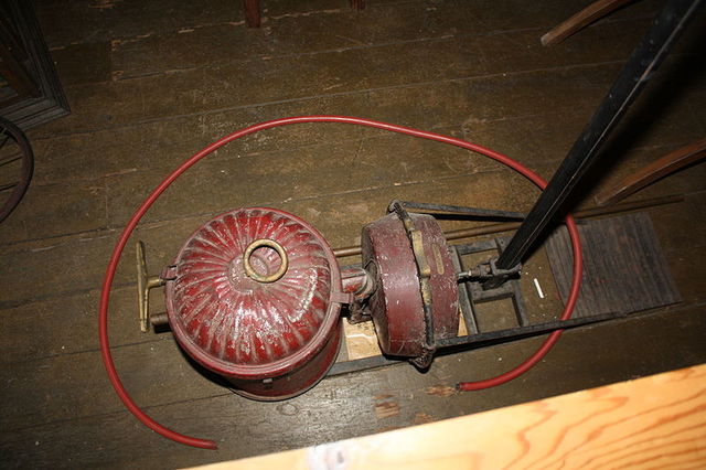 First Manually Powered Vacuum Cleaner