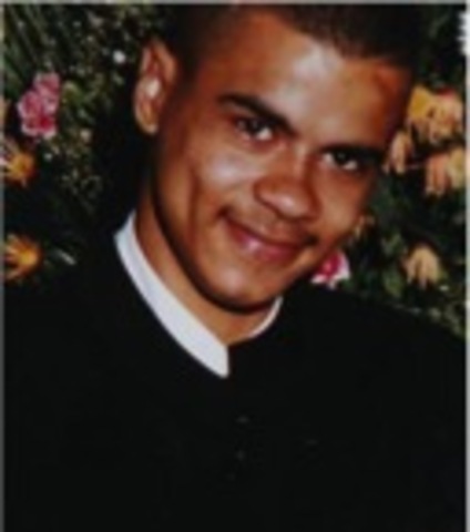 Mark Duggan is shot dead by Police in Tottenham, Ferry Lane.
