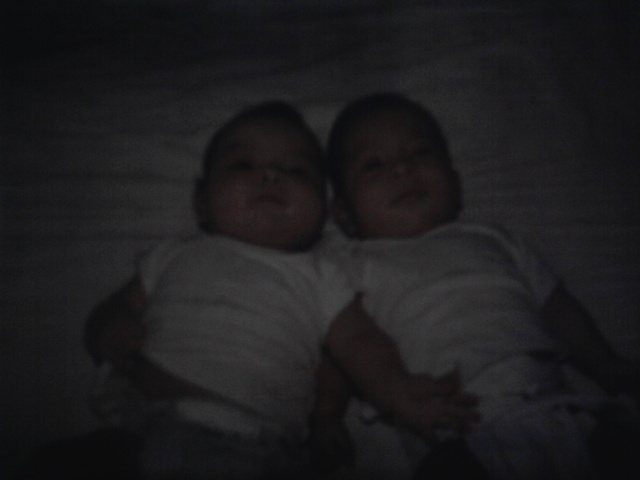 Nacieron mis hermanos Gemelos: Ricardo y Jimena