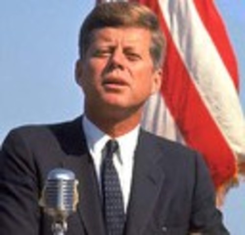 Recieves congressional gold medal