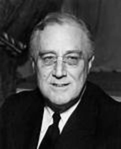 Roosevelt begins 1st term