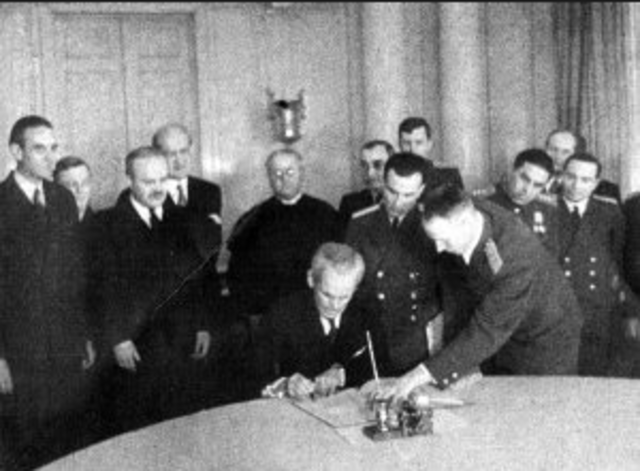 Austria-Hungary signs the armistice with Italy