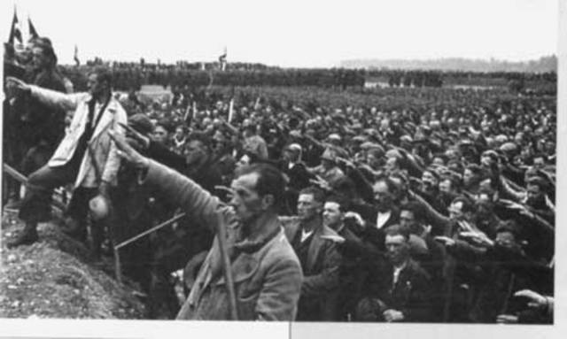 Alderdi komunistaren eta Alderdi Nazional boterea hartu zuen.