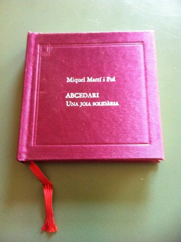 ABCDARI. Una joia solidària.