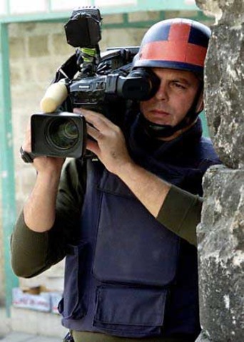 Muere reportero de Reuters tiroteado por ejército estadounidense