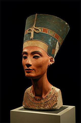 Busto de Nefertiti