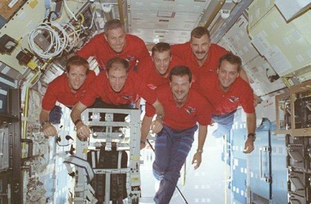 U.S. astronaut Norman Thagard breaks NASA's space endurance record of 14 days, 1 hour and 16 minutes, aboard the Russian space station Mir.