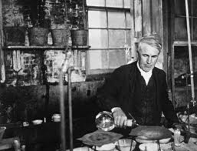 TOMAS A. EDISON INVENTA EL TRANSMISOR TELEFONICO DE CARBON