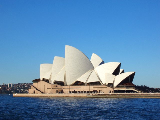 The opera "Lindy" premieres at the Sydney opera house