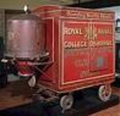 Compact and modern vacuum cleaner