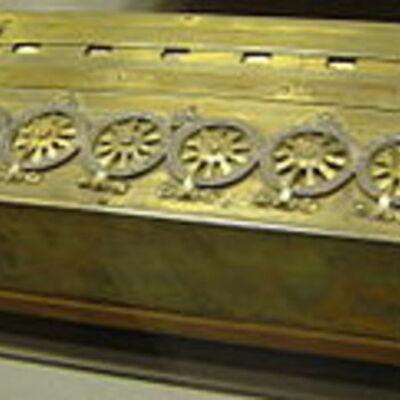 Timeline:  LA PASCALINA