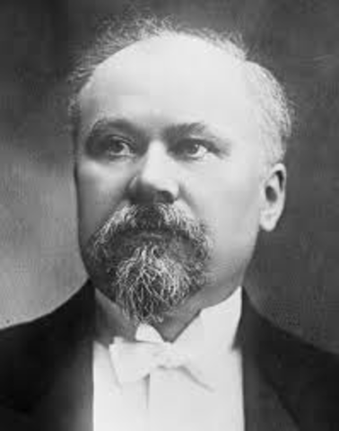 Raymond Poincare resigns