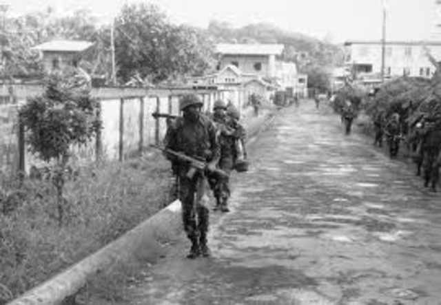 US invades Grenada