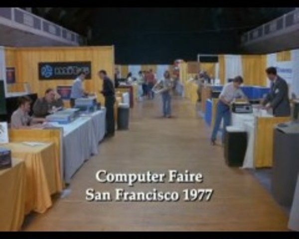 Jobs es la atraccion principal en una Feria de computadores