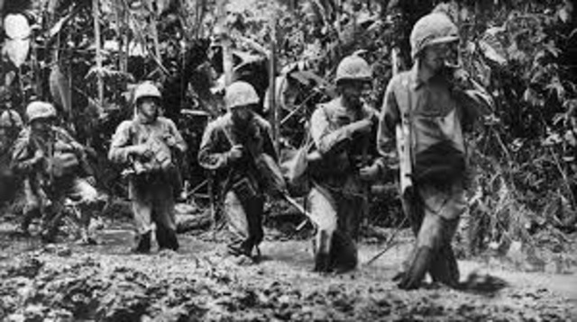 U.S. troops land in the Philippines