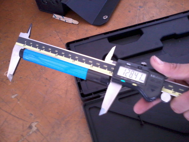 y medimos tambien con un pie de rey