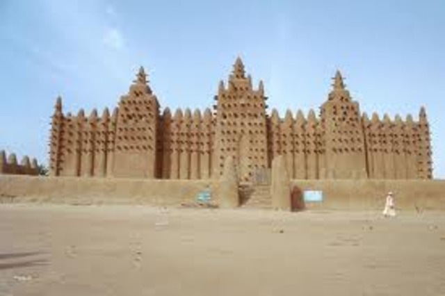 The town of&nbsp;Timbuktu&nbsp;in the West African nation of Mali became an Islamic centre of learning with students coming from as far away as the Middle East.
