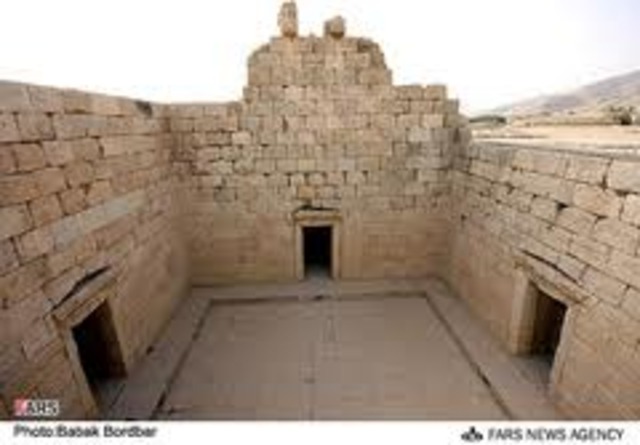he&nbsp;Academy of Gundishapur, originally the intellectual center of the&nbsp;Sassanid empire&nbsp;and subsequently a Muslim centre of learning,