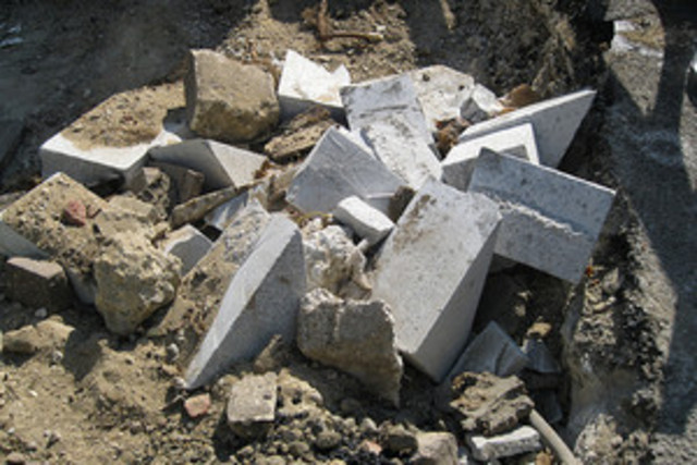 в Алуште разбито надгробие мусульманского праведника Азиз Девлетли Баба