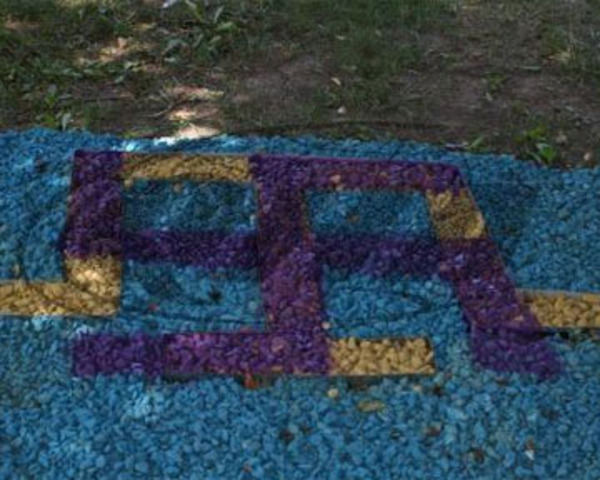 ксенофобские надписи на крымскотатарском флаге