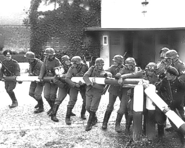 Nazi Invasion of Poland, declaration ow war against the Third Reich by Britain and France