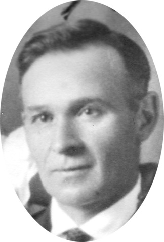 99 Year old scores hole in one