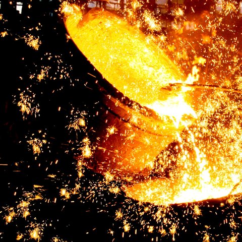 Abraham Darby develops a blast furnace capable of producing high-quality iron