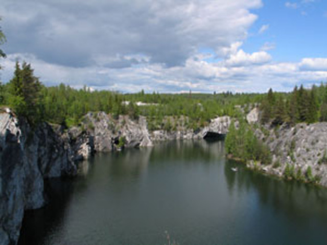 Мраморный каньон Горного парка Рускеала