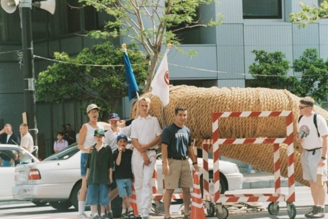 Tug-o-war against North and South