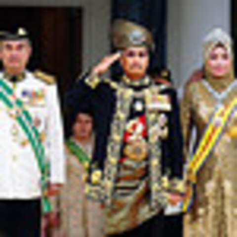 Santiago talks to the king