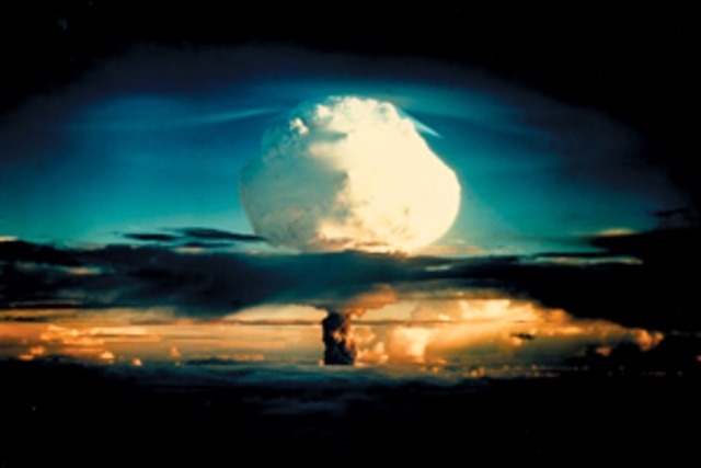 Truman Orders Construction of Hydrogen Bomb