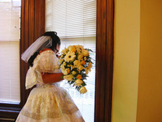 Eperanze gets married to alex.