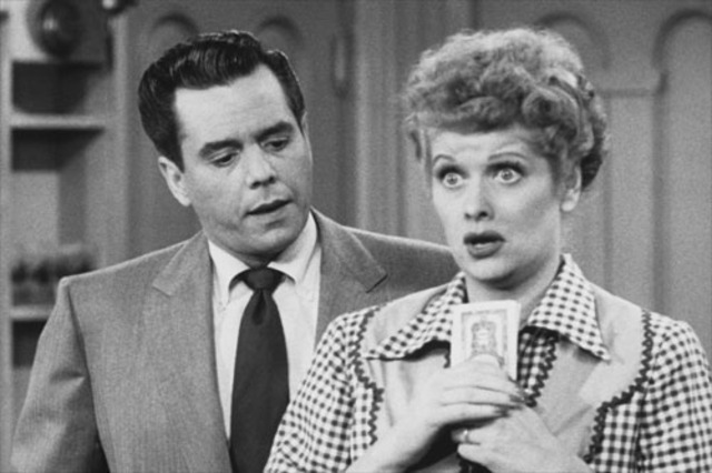 The hit TV sitcom I Love Lucy debuts.