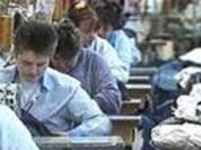 Textile workers go on a riot throughout England