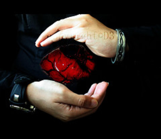 The Alchemist and the alchemist start their journey to the pyramids to find his treasure.